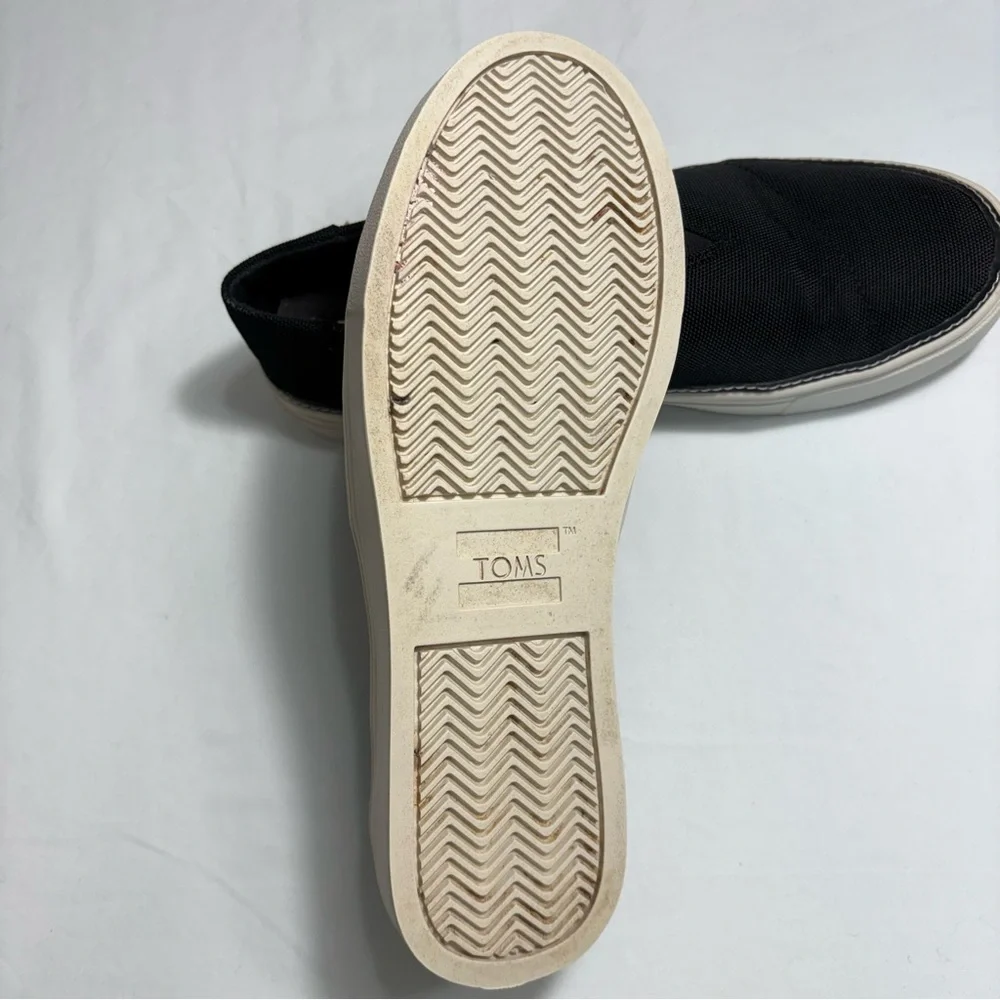 Toms Women's Parker Slip On Sneaker Shoe Texture Fabric Black‎ Size 7.5